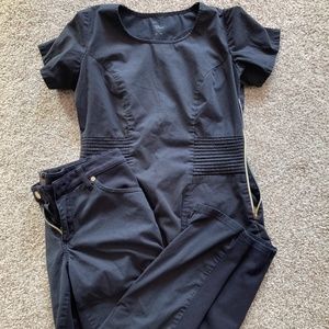 Jaanuu Scrub Set- Black